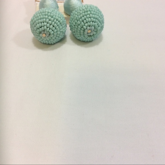 🚫SOLD🚫NWT FASHION BEYOND TURQUOISE POST EARRINGS - Picture 6 of 6